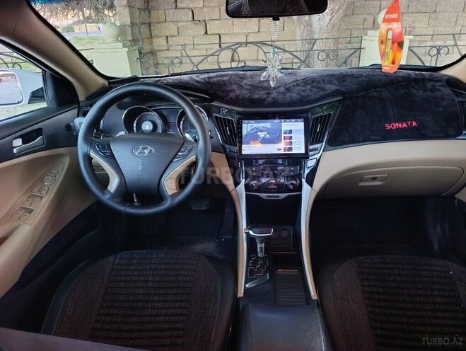 Hyundai Sonata-11