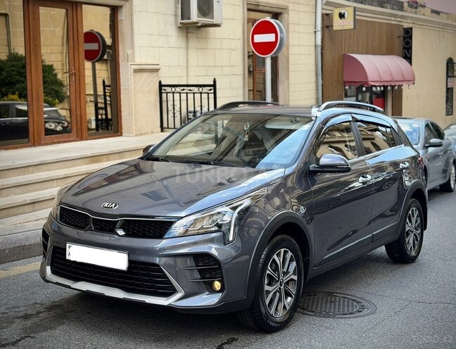 Kia Rio X-Line-2