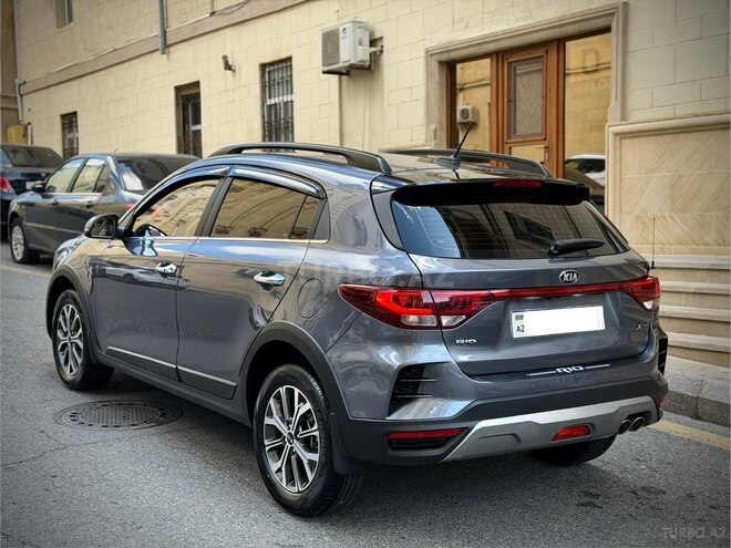 Kia Rio X-Line-5