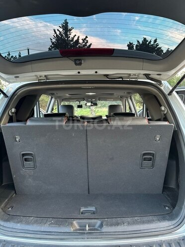 Hyundai Santa Fe-10