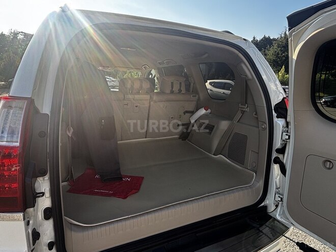 Toyota Land Cruiser Prado-8