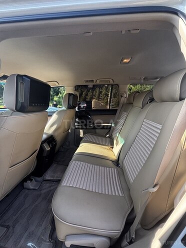 Toyota Land Cruiser Prado-13