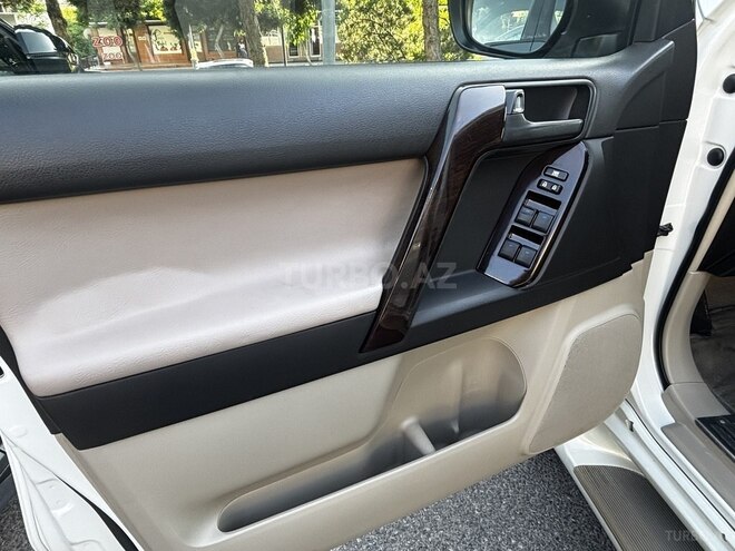Toyota Land Cruiser Prado-14