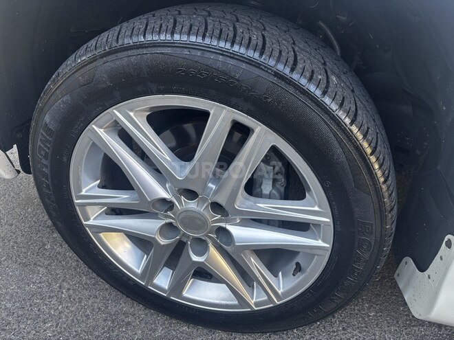 Toyota Land Cruiser Prado-16