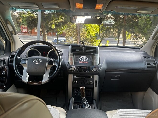 Toyota Land Cruiser Prado-9