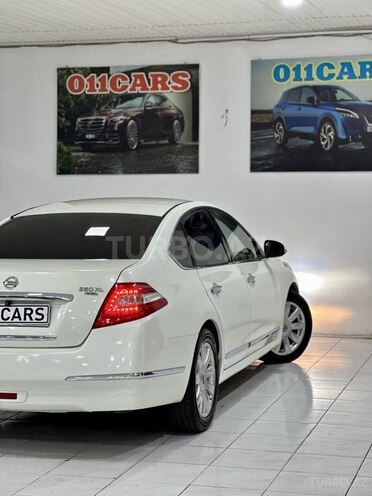 Nissan Teana-10