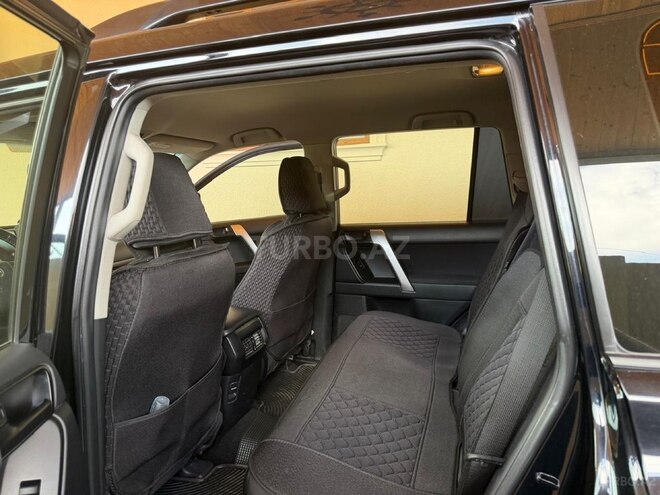 Toyota Land Cruiser Prado-6
