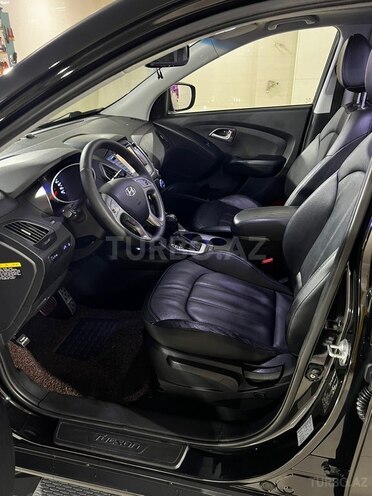 Hyundai Tucson-12