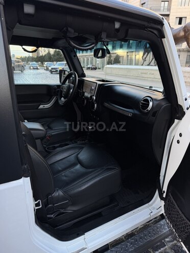 Jeep Wrangler-14
