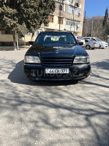 Mercedes C 200-2