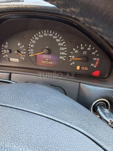 Mercedes E 240-9