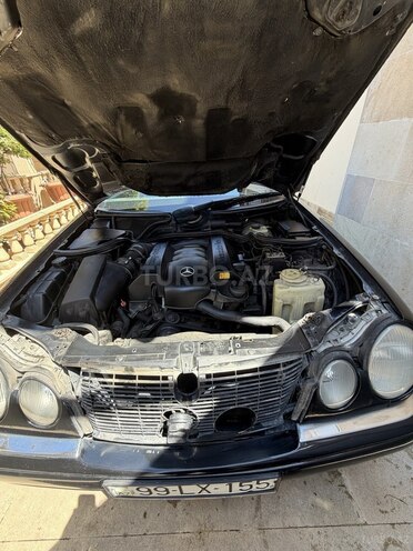 Mercedes E 240-7