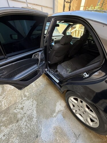 Mercedes E 240-12