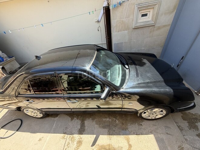 Mercedes E 240-19
