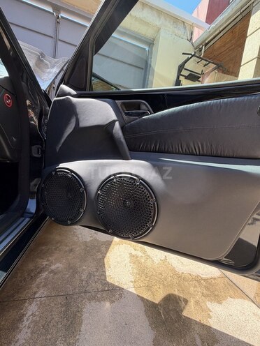 Mercedes E 240-15