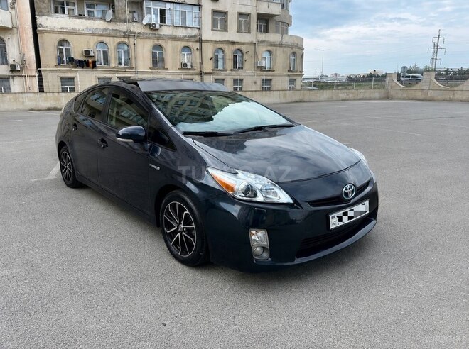 Toyota Prius-11