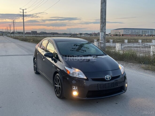 Toyota Prius-2