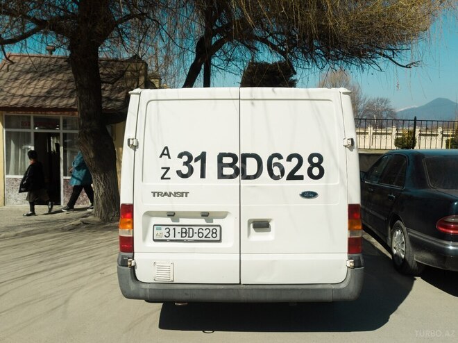 Ford Transit-2