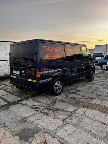 Ford Transit-3