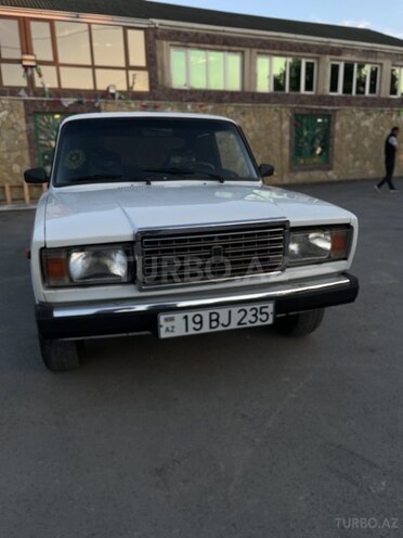 LADA (VAZ) 2107-1