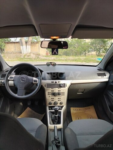Opel Astra-11
