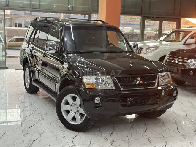 Mitsubishi Pajero-1