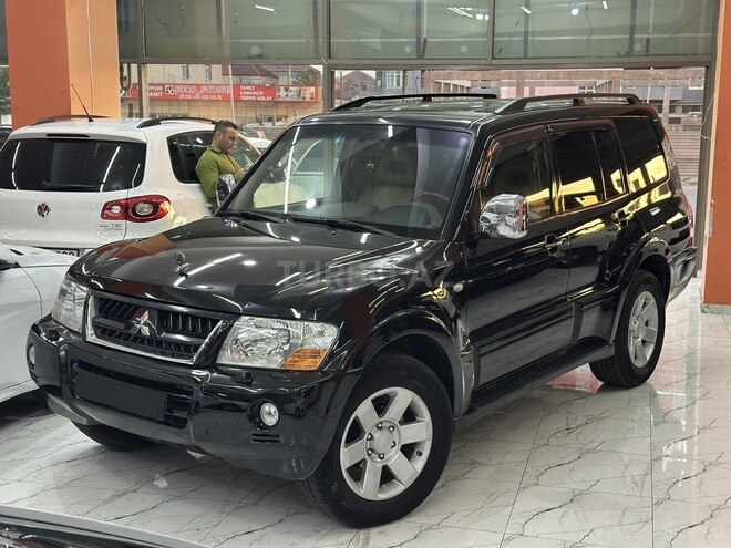 Mitsubishi Pajero-9