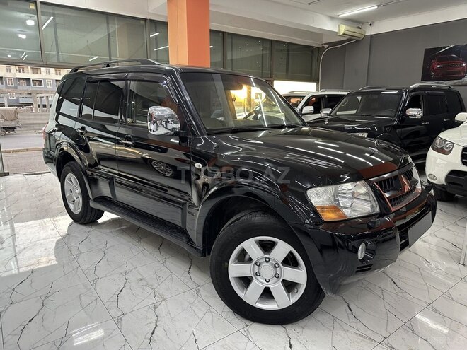Mitsubishi Pajero-2