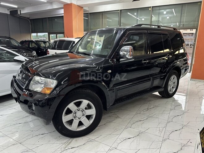 Mitsubishi Pajero-10