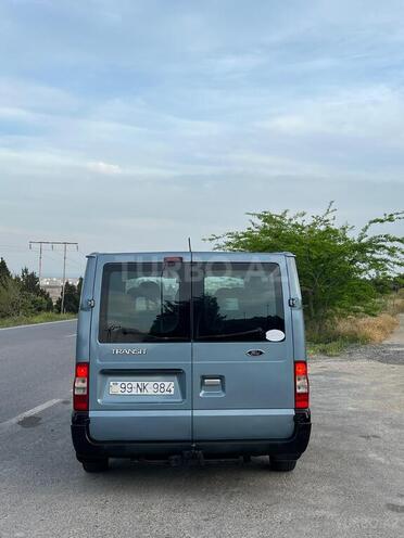 Ford Transit-5