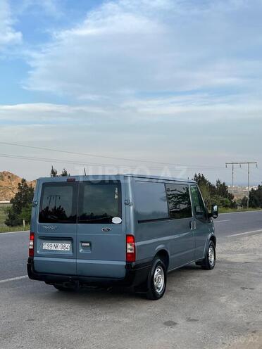 Ford Transit-8