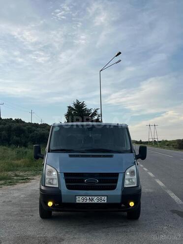 Ford Transit-1
