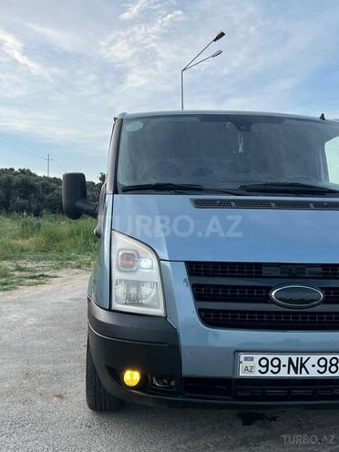 Ford Transit-6