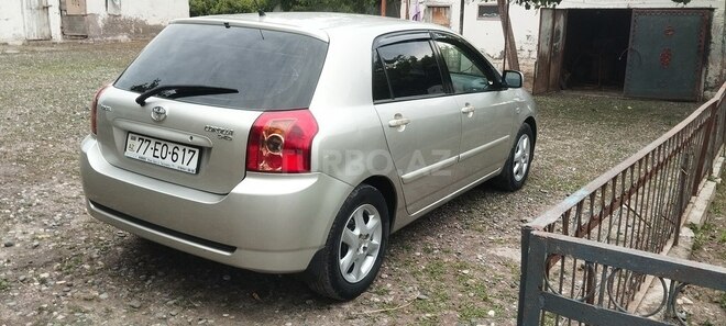 Toyota Corolla-10
