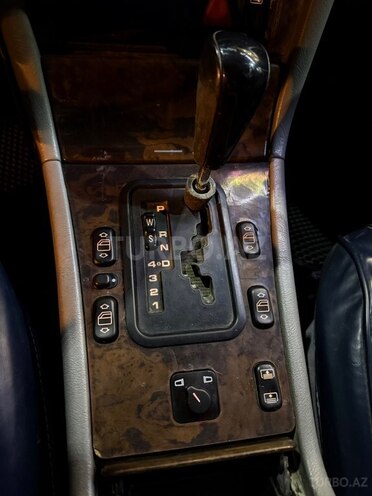 Mercedes E 200-5