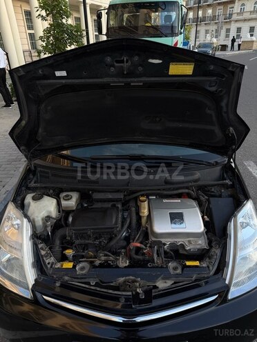 Toyota Prius-17
