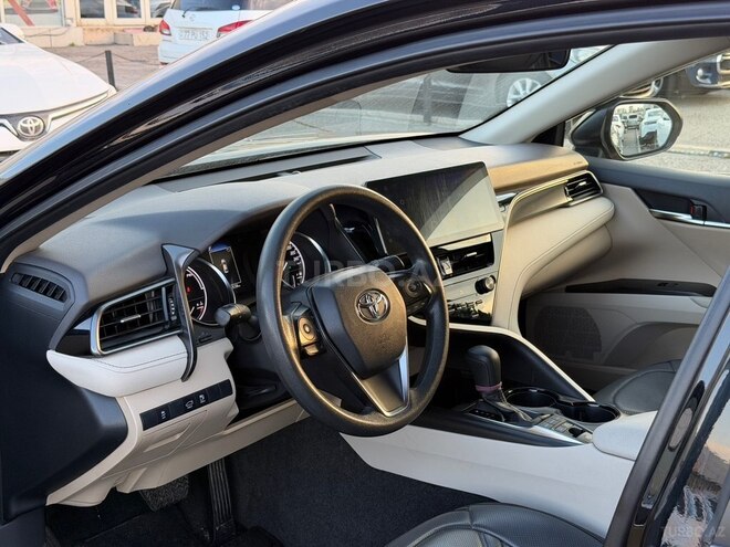 Toyota Camry-10