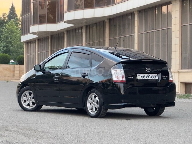 Toyota Prius-2