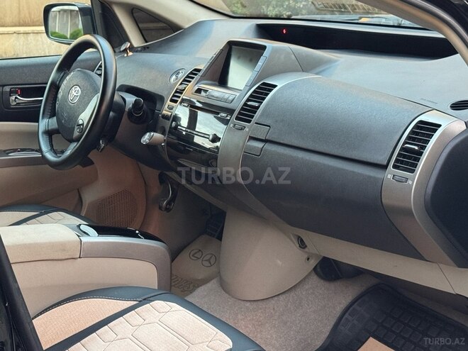 Toyota Prius-16