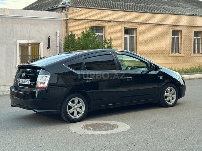Toyota Prius-13