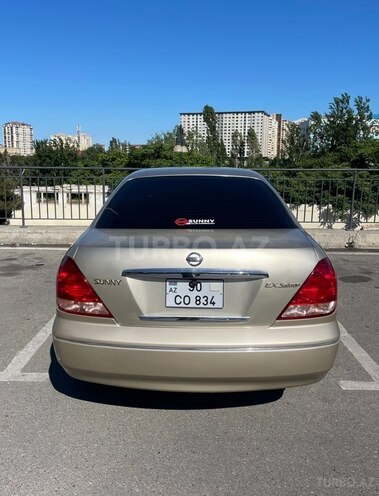 Nissan Sunny-2