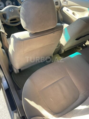 Nissan Sunny-13