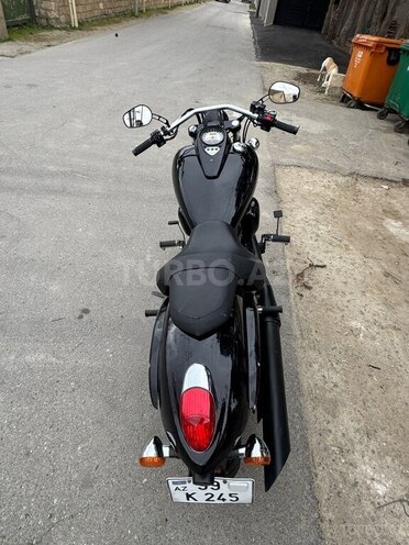 Kawasaki VN 900 Vulcan-3