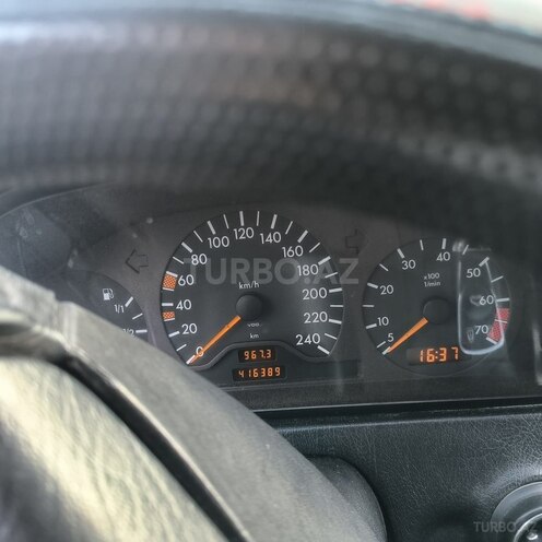 Mercedes C 180-4
