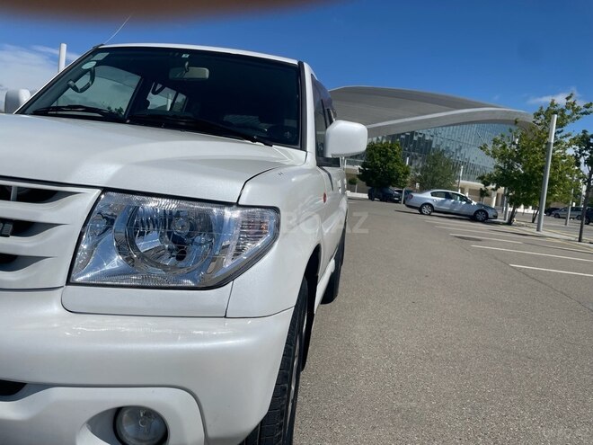 Mitsubishi Pajero io-9