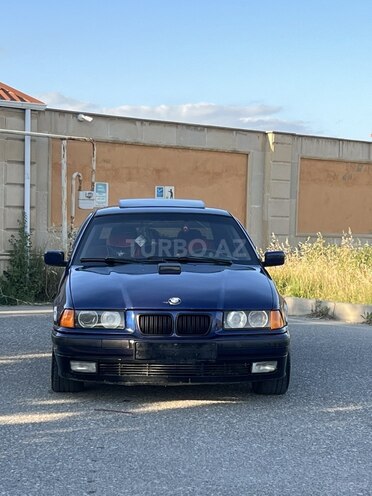 BMW 320-10