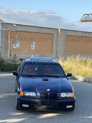 BMW 320-9