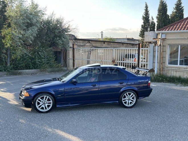BMW 320-11