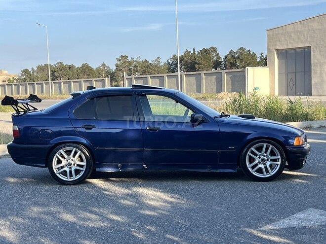 BMW 320-6