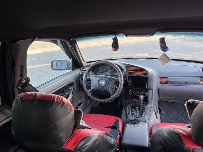 BMW 320-12